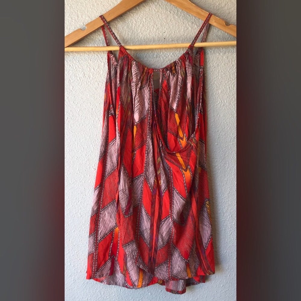 GUESS Patterned Wrap Tank - Picture 2 of 5
